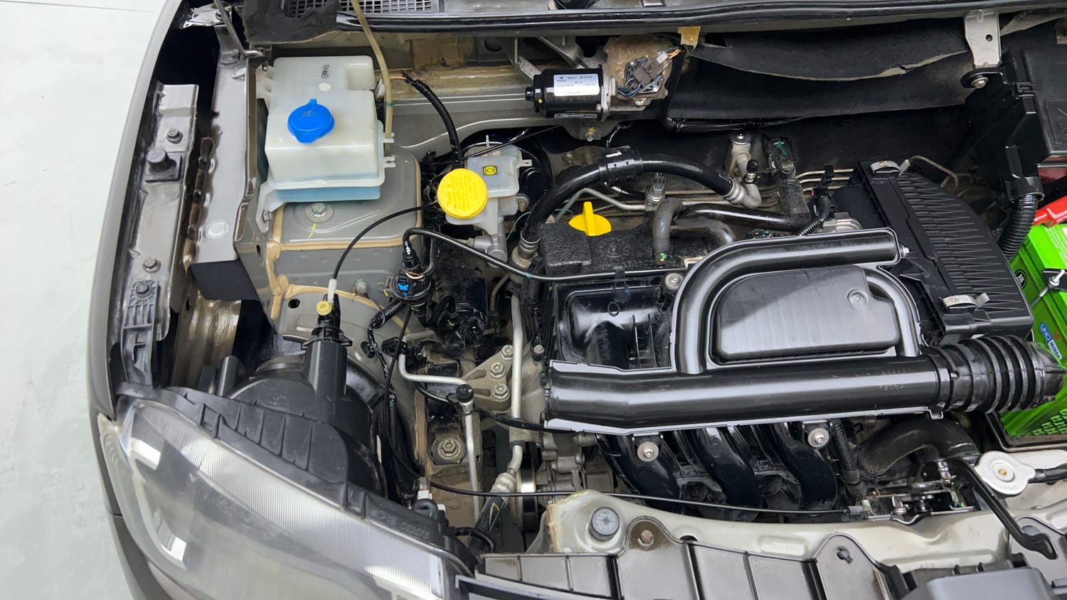 Used 2020 Renault Kwid RXL Petrol Manual engine ENGINE RIGHT SIDE VIEW