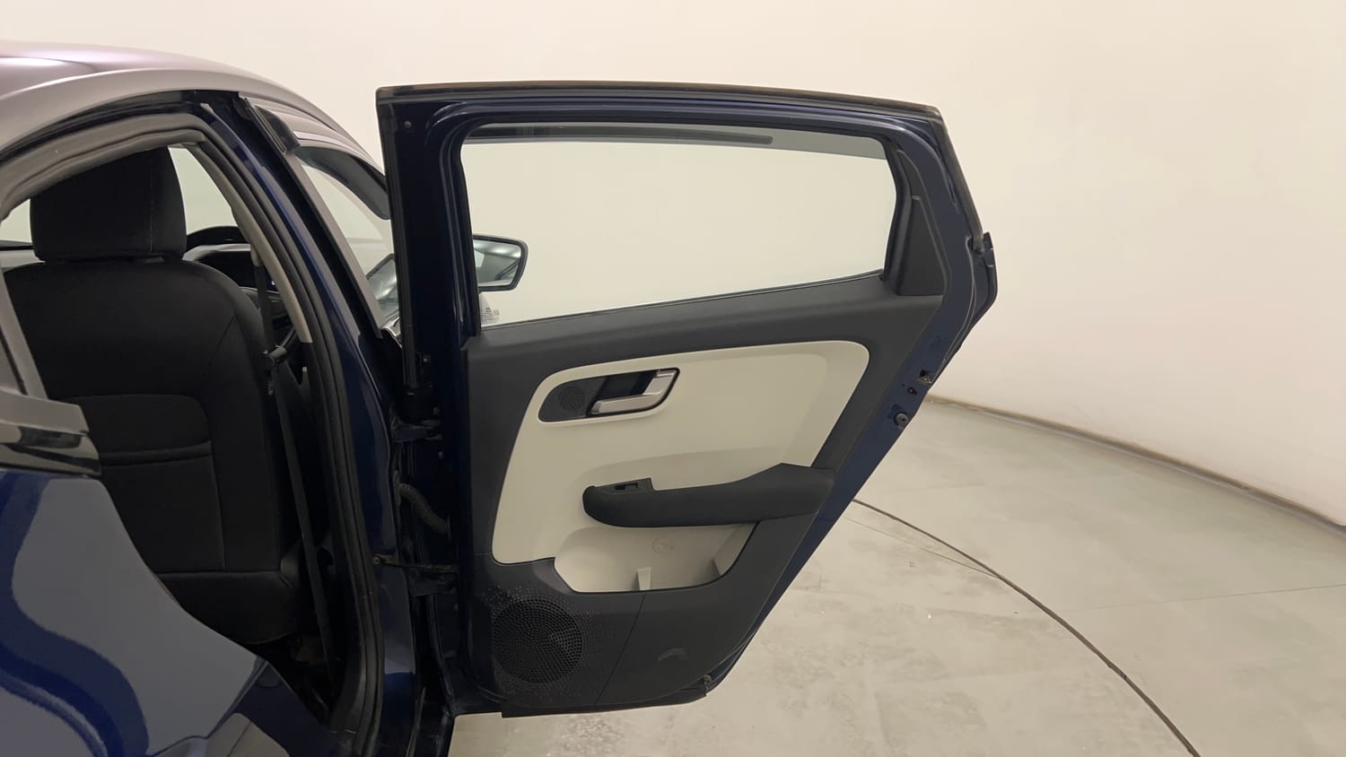 Used 2023 Tata Altroz XZ Plus (O) (S) iCNG Cng Manual interior RIGHT REAR DOOR OPEN VIEW