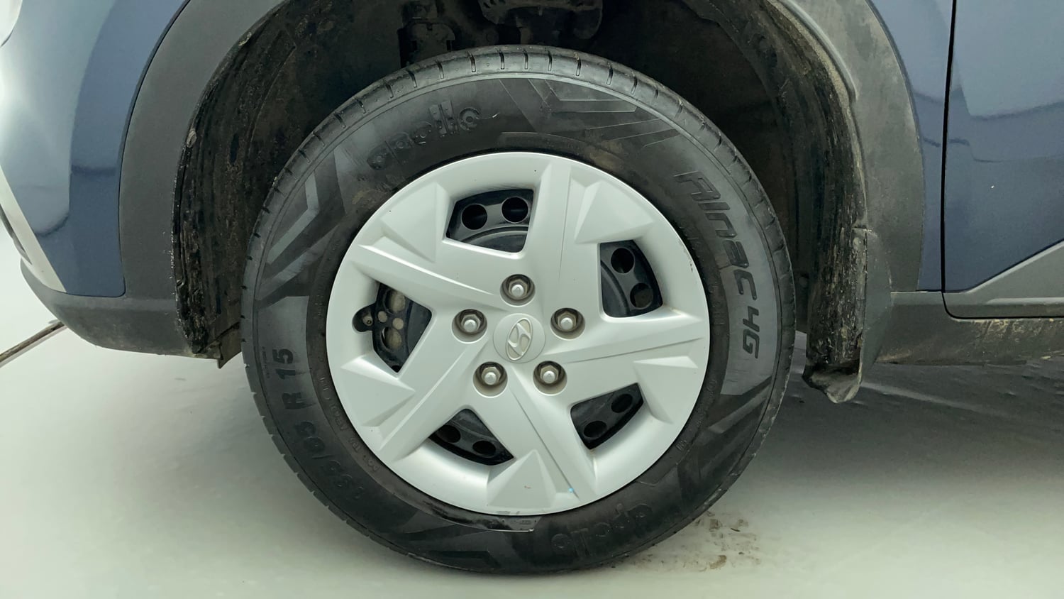 Used 2021 Hyundai Venue S Plus 1.2 Petrol Petrol Manual tyres LEFT FRONT TYRE RIM VIEW