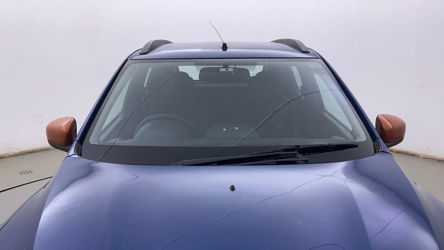 Used 2017 Renault Kwid CLIMBER 1.0 Petrol Manual exterior FRONT WINDSHIELD VIEW