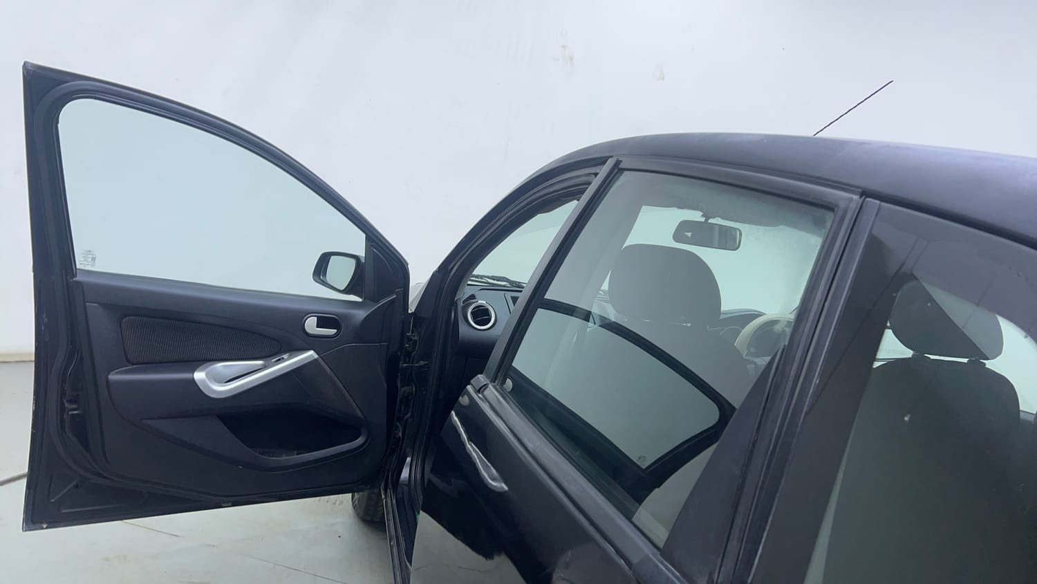 Used 2014 Ford Figo Duratorq Diesel ZXI 1.4 Diesel Manual interior LEFT FRONT DOOR OPEN VIEW