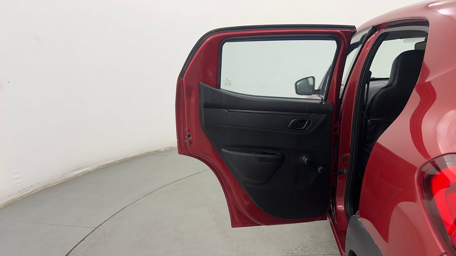 Used 2018 Renault Kwid 1.0 RXT Petrol Manual interior LEFT REAR DOOR OPEN VIEW