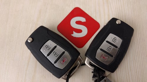 Used 2021 Mahindra XUV 300 W8 (O) 1.2 Petrol Petrol Manual extra CAR KEY VIEW