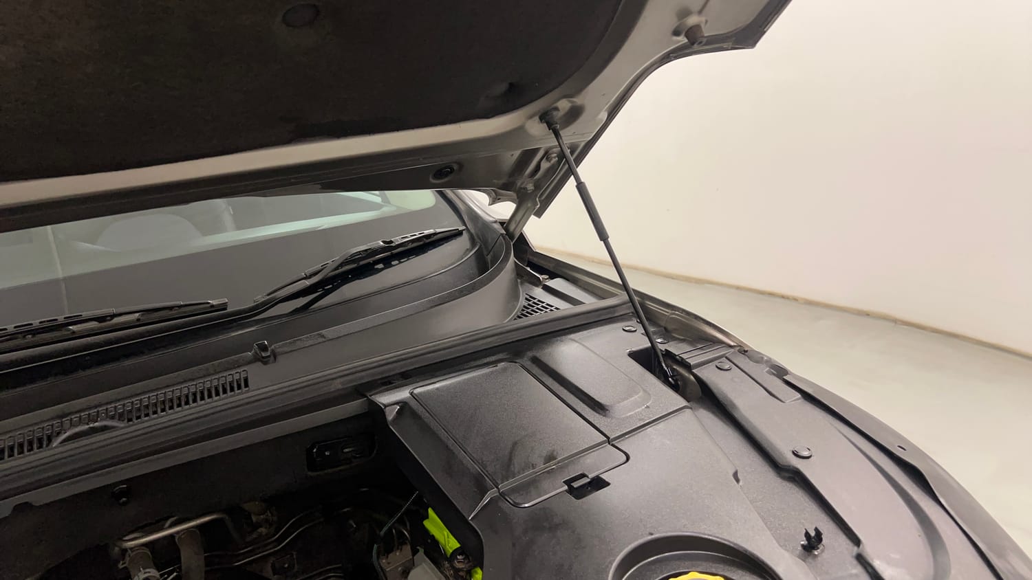 Used 2020 MG Motors Hector Sharp 1.5 DCT Petrol Petrol Automatic engine ENGINE LEFT SIDE HINGE & APRON VIEW