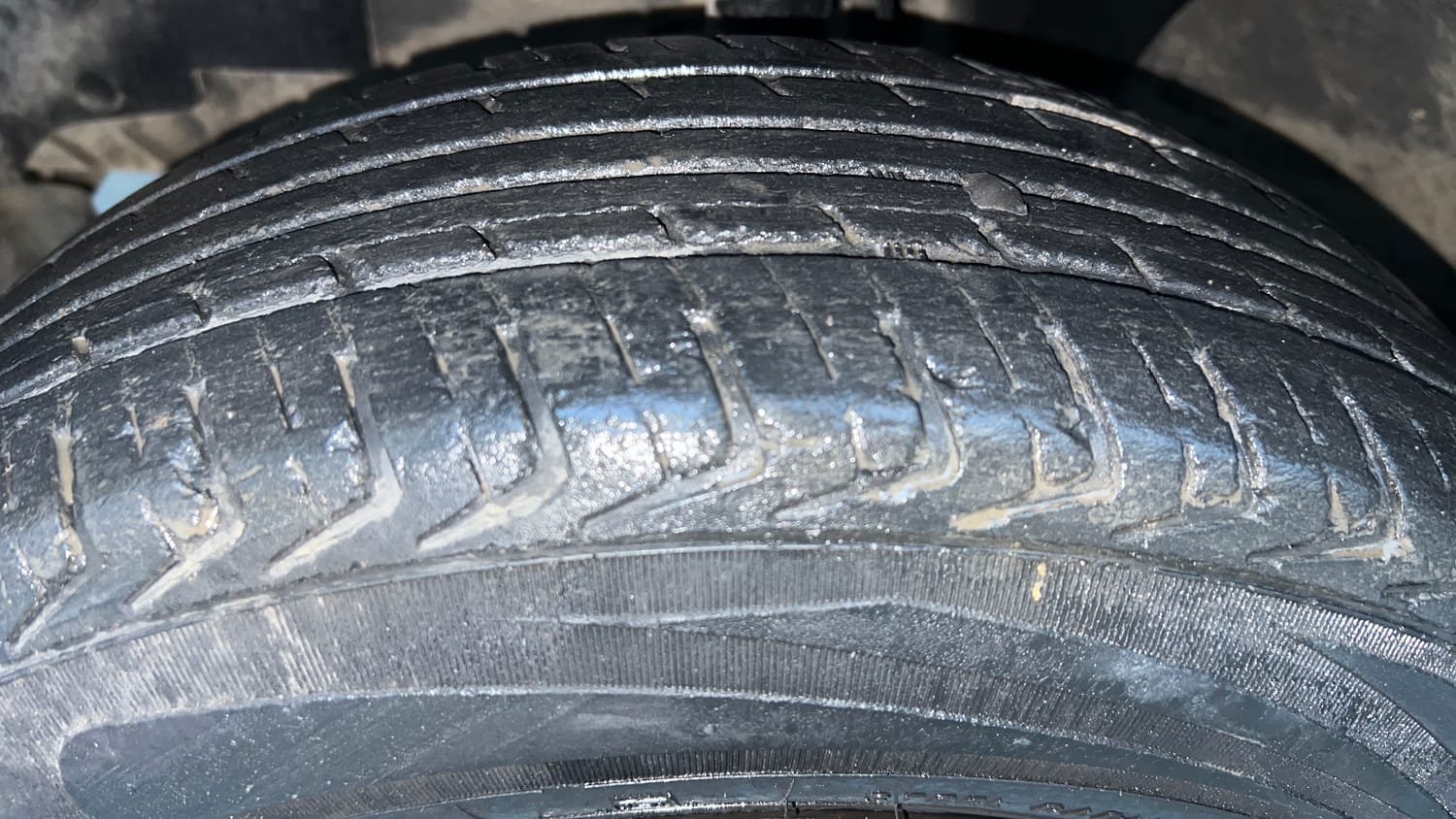 Used 2020 Renault Kwid RXL Petrol Manual tyres LEFT FRONT TYRE TREAD VIEW