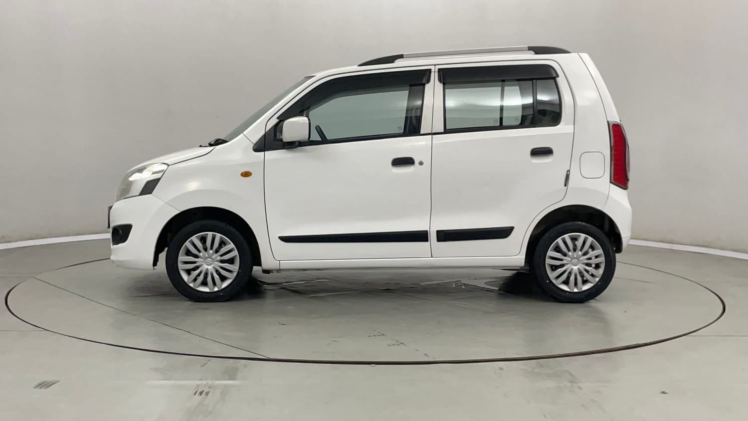 Used 2018 Maruti Suzuki Wagon R 1.0 VXI AMT Petrol Automatic exterior LEFT SIDE VIEW
