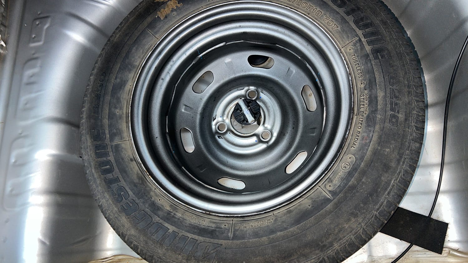 Used 2018 Renault Kwid RXE Petrol Manual tyres SPARE TYRE VIEW