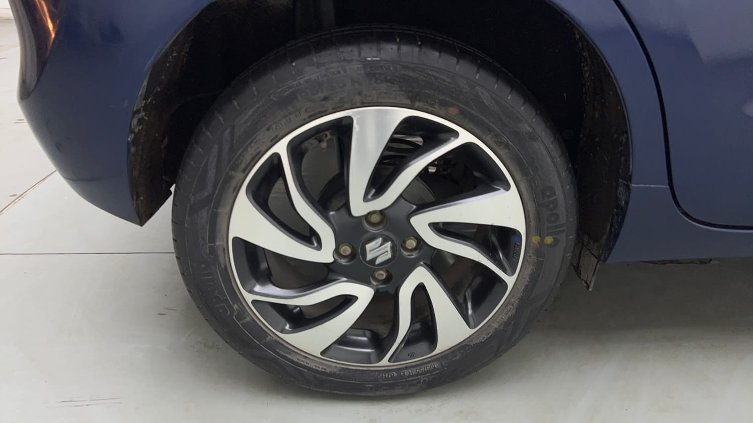 Used 2019 Maruti Suzuki Baleno Zeta Petrol Manual tyres RIGHT REAR TYRE RIM VIEW