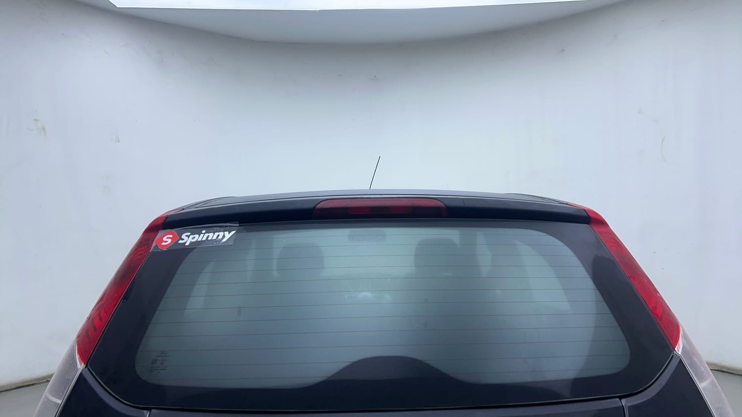 Used 2014 Ford Figo Duratorq Diesel ZXI 1.4 Diesel Manual exterior BACK WINDSHIELD VIEW