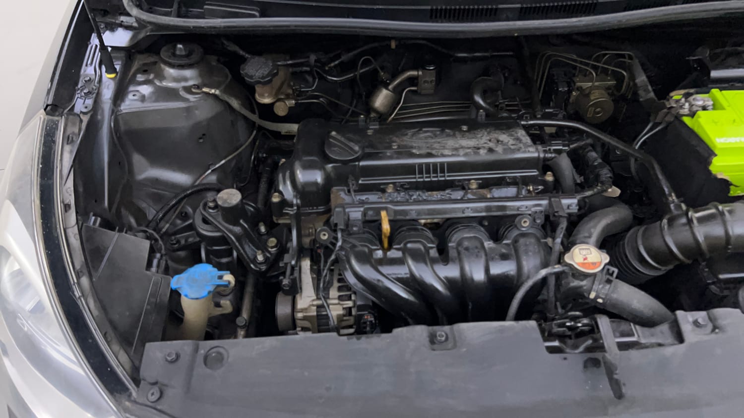 Used 2013 Hyundai Verna Fluidic 1.6 VTVT SX Petrol Manual engine ENGINE RIGHT SIDE VIEW