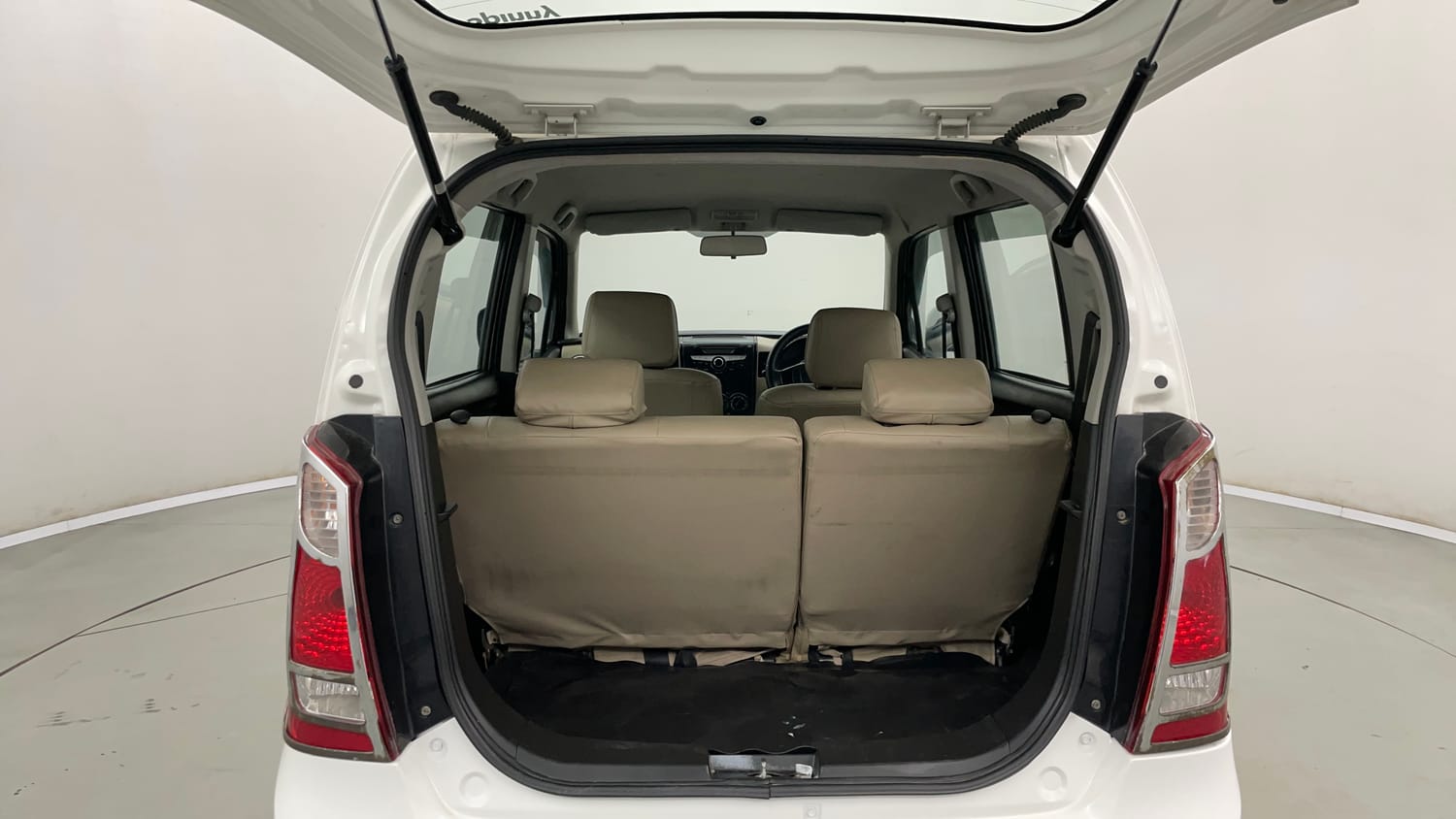 Used 2018 Maruti Suzuki Wagon R 1.0 VXI AMT Petrol Automatic interior DICKY INSIDE VIEW