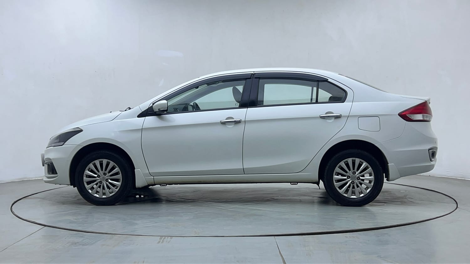 Used 2022 Maruti Suzuki Ciaz Zeta 1.5 AT Petrol Automatic exterior LEFT SIDE VIEW