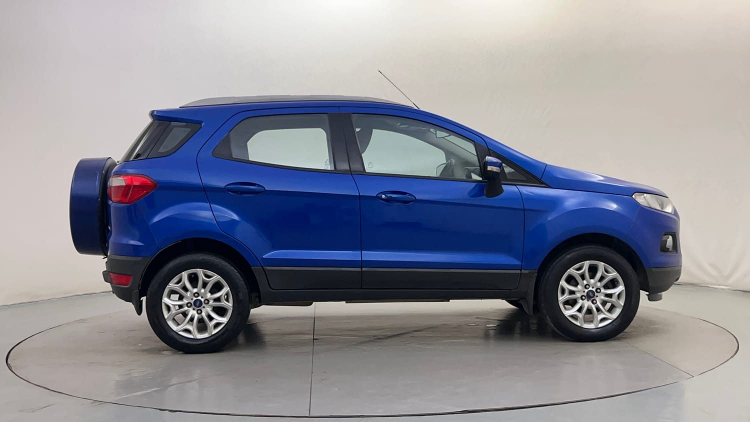 Used 2016 Ford EcoSport Titanium+ 1.5L TDCi Diesel Manual exterior RIGHT SIDE VIEW