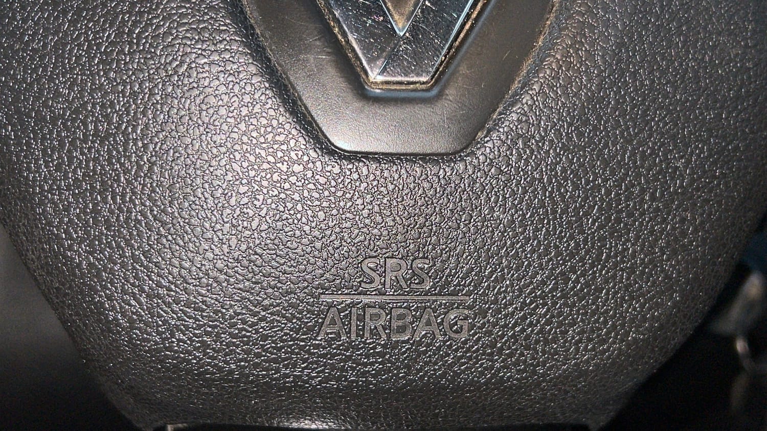 Used 2020 Renault Kwid RXL Petrol Manual top_features Airbags