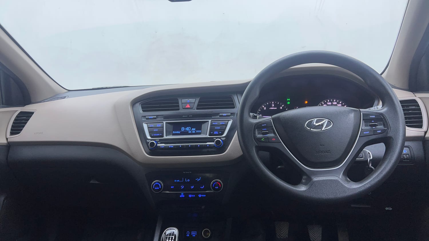 Used 2016 Hyundai Elite i20 Sportz 1.4 CRDI Diesel Manual interior DASHBOARD VIEW