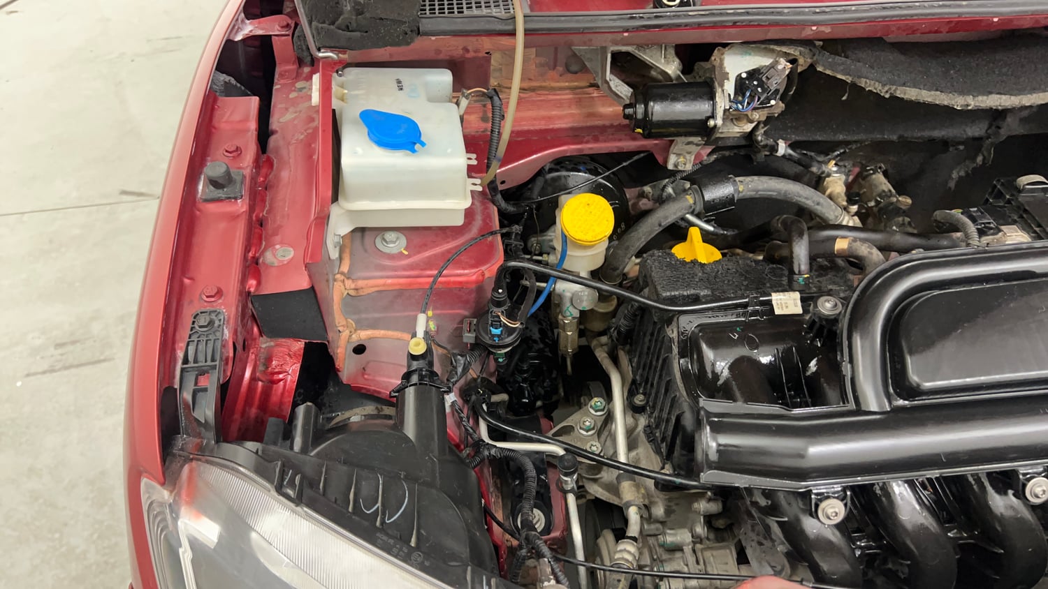 Used 2018 Renault Kwid 1.0 RXT Petrol Manual engine ENGINE RIGHT SIDE VIEW
