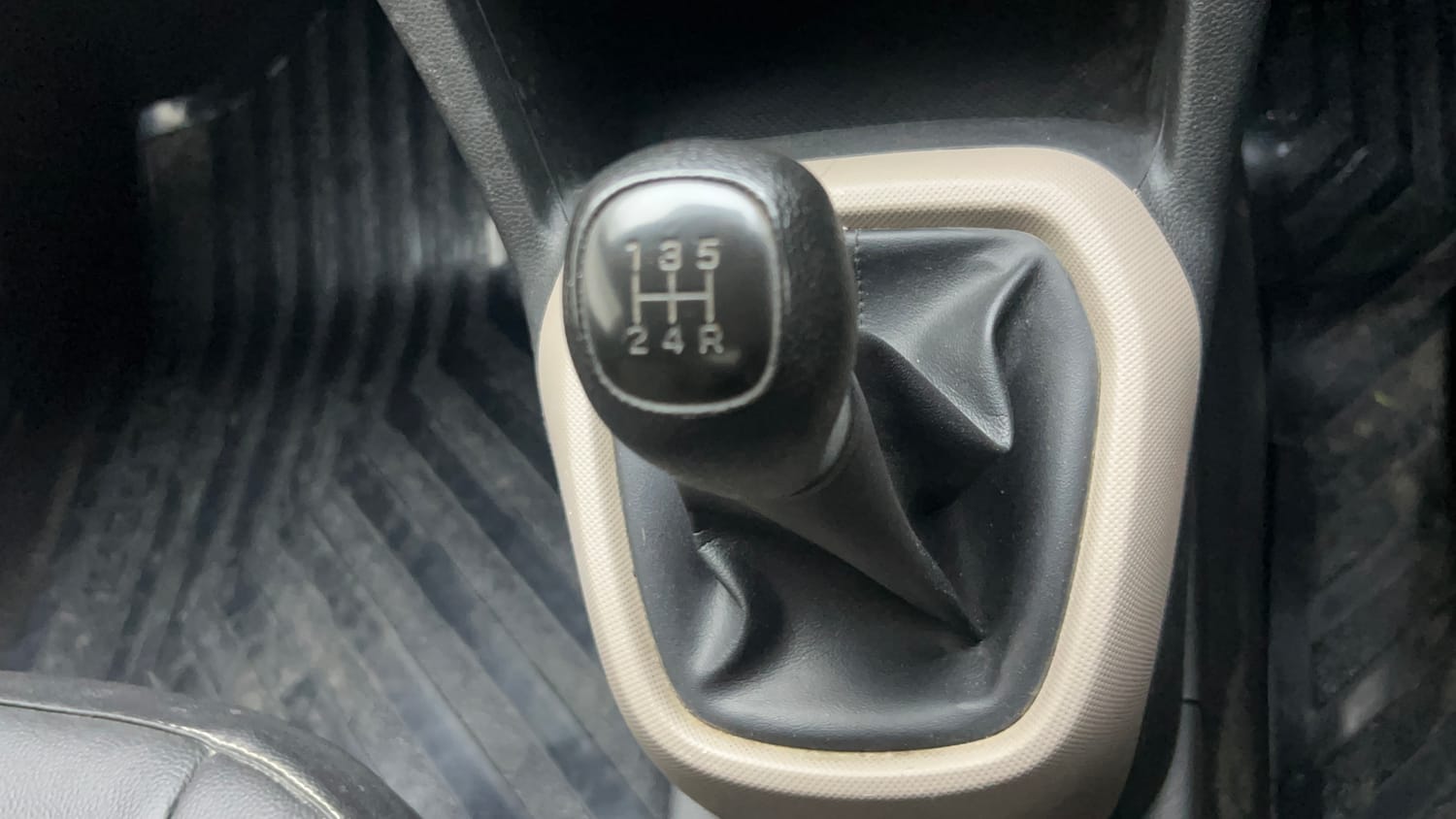Used 2018 Hyundai Grand i10 Magna 1.2 Kappa VTVT Petrol Manual interior GEAR  KNOB VIEW