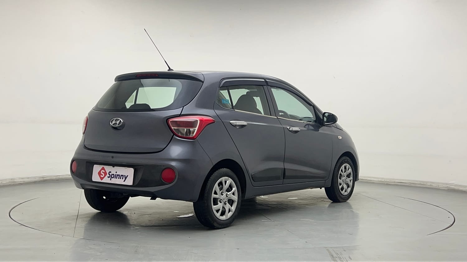 Used 2018 Hyundai Grand i10 Magna 1.2 Kappa VTVT Petrol Manual exterior RIGHT REAR CORNER VIEW