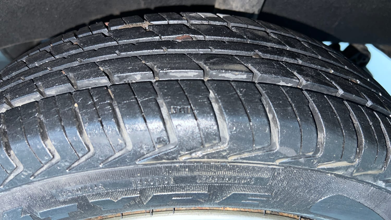 Used 2018 Renault Kwid RXE Petrol Manual tyres LEFT REAR TYRE TREAD VIEW