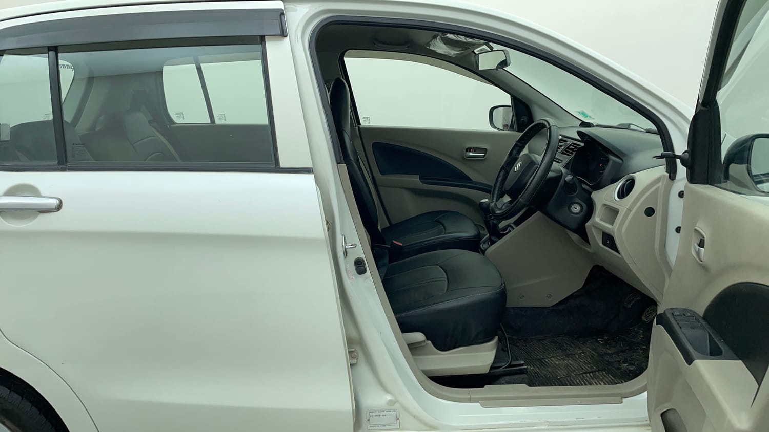 Used 2017 Maruti Suzuki Celerio VXi Petrol Manual interior RIGHT SIDE FRONT DOOR CABIN VIEW
