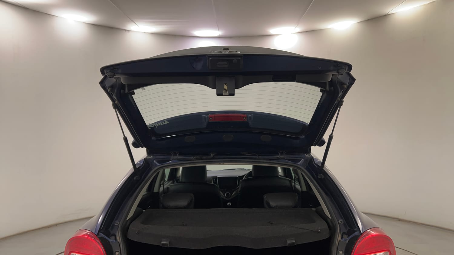 Used 2019 Toyota Glanza V Petrol Manual interior DICKY DOOR OPEN VIEW