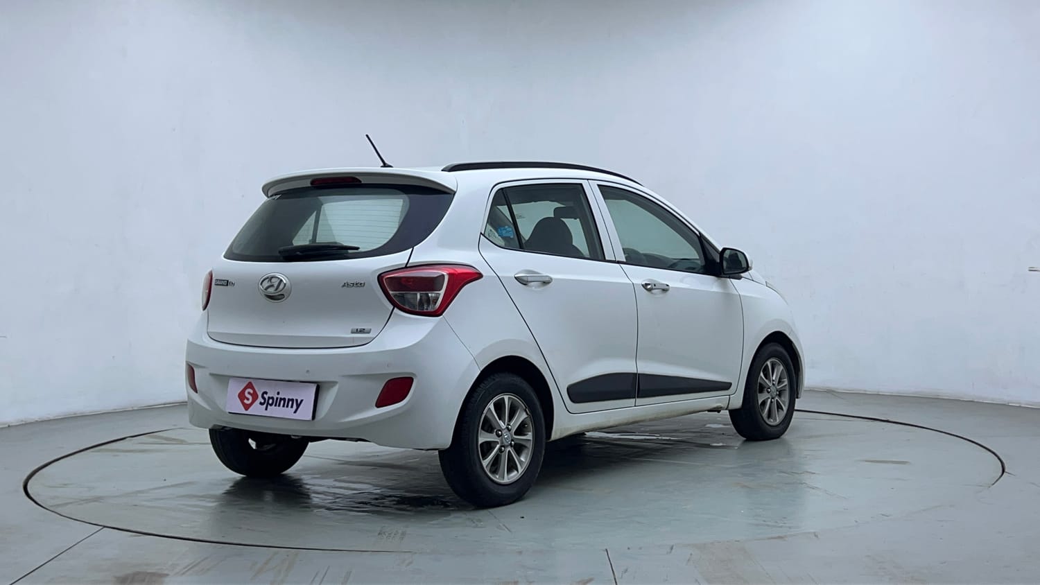 Used 2016 Hyundai Grand i10 Asta 1.2 Kappa VTVT Petrol Manual exterior RIGHT REAR CORNER VIEW
