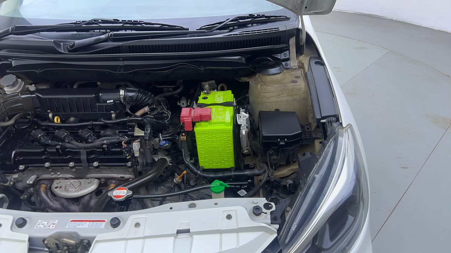 Used 2022 Maruti Suzuki Ciaz Zeta 1.5 AT Petrol Automatic engine ENGINE LEFT SIDE VIEW