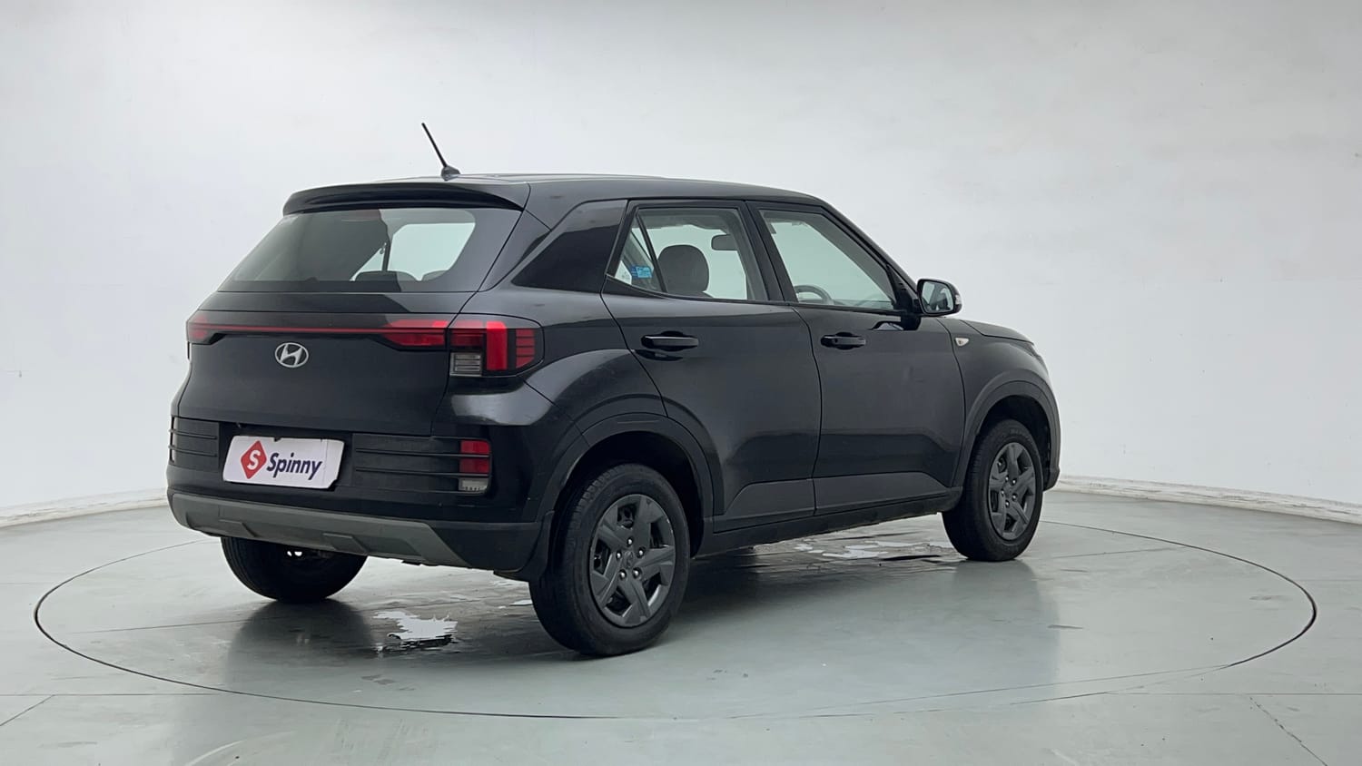 Used 2024 Hyundai Venue E 1.2 Petrol Petrol Manual exterior RIGHT REAR CORNER VIEW