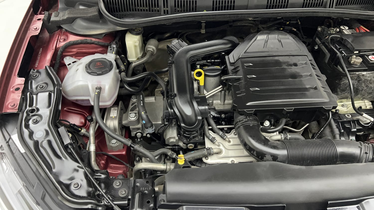 Used 2023 Volkswagen Virtus Topline 1.0 TSI MT Petrol Manual engine ENGINE RIGHT SIDE VIEW