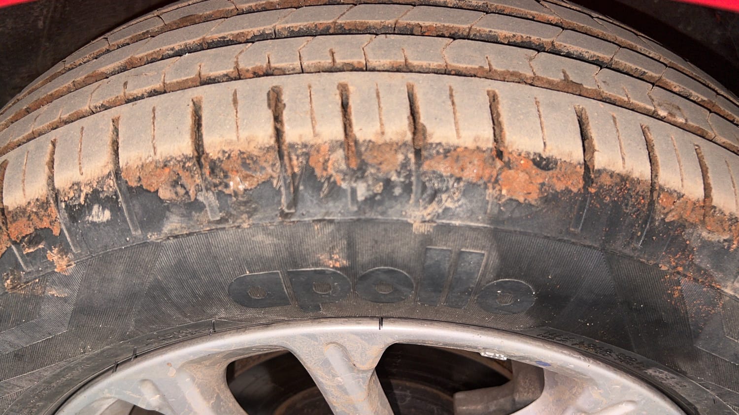 Used 2020 Maruti Suzuki Swift ZXi AMT Petrol Automatic tyres RIGHT FRONT TYRE TREAD VIEW