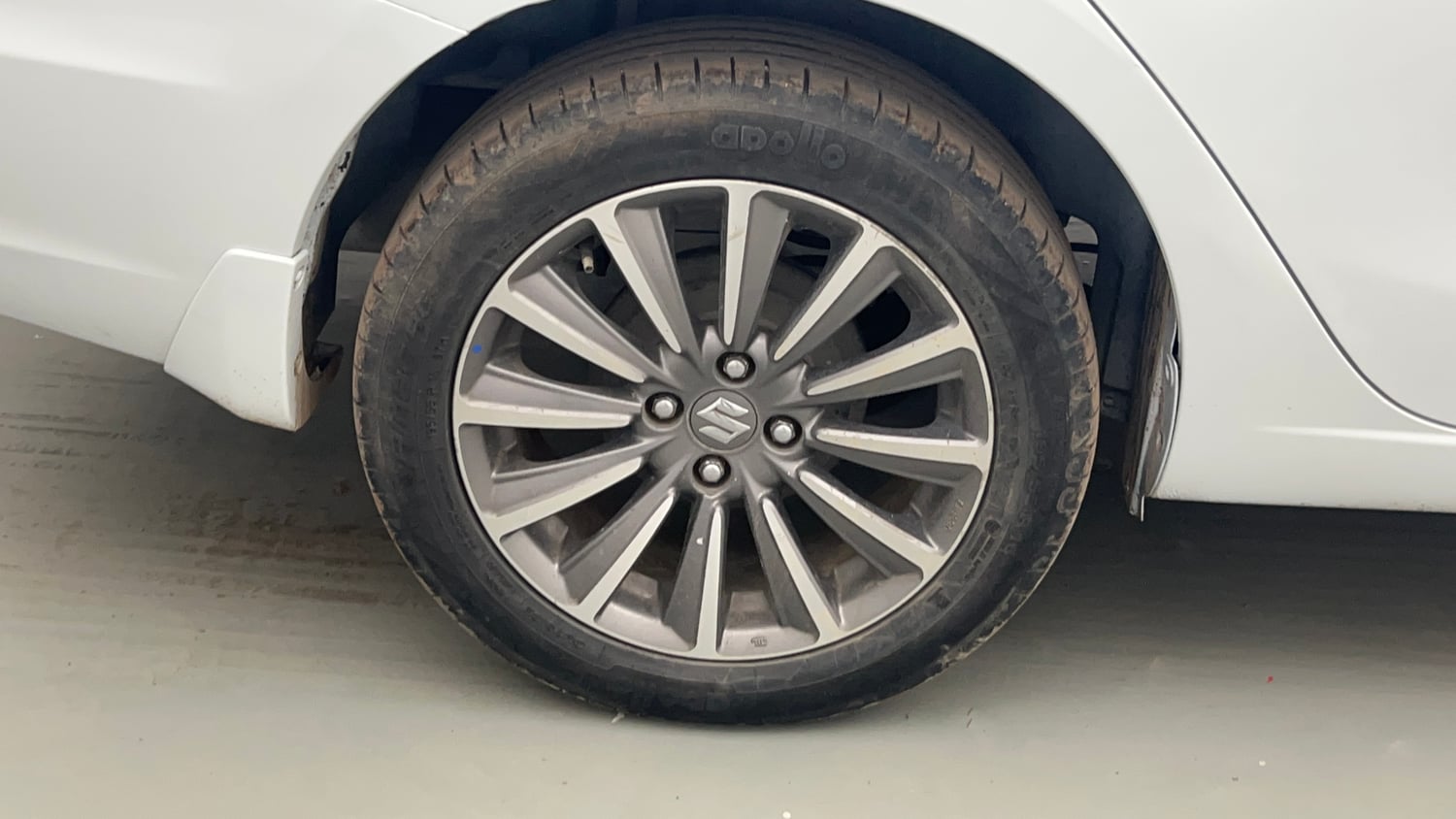Used 2018 Maruti Suzuki Ciaz Alpha Hybrid 1.5 Petrol Manual tyres RIGHT REAR TYRE RIM VIEW