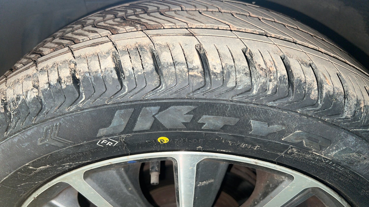 Used 2018 Maruti Suzuki Ciaz Alpha Hybrid 1.5 Petrol Manual tyres LEFT FRONT TYRE TREAD VIEW