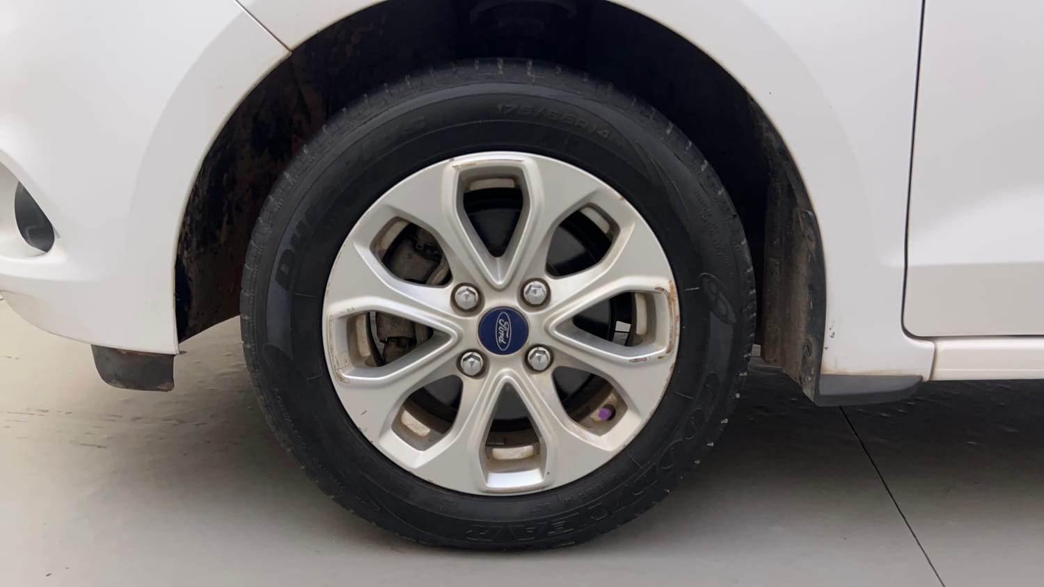Used 2017 Ford Figo Titanium 1.5 Ti-VCT AT Petrol Automatic tyres LEFT FRONT TYRE RIM VIEW
