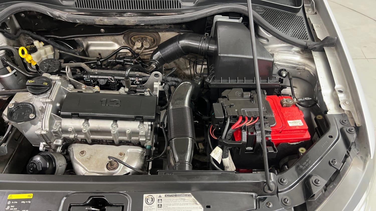 Used 2015 Volkswagen Polo Highline1.2L (P) Petrol Manual engine ENGINE LEFT SIDE VIEW
