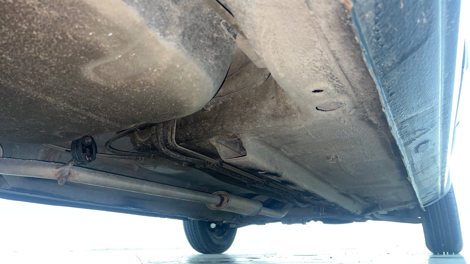 Used 2017 Renault Kwid CLIMBER 1.0 AMT Petrol Automatic extra REAR RIGHT UNDERBODY VIEW