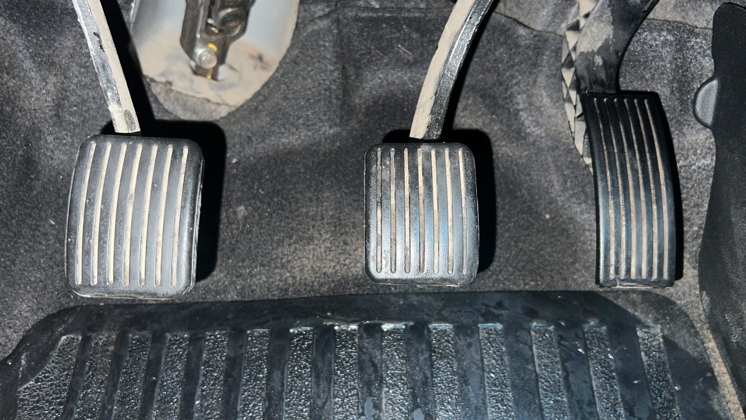 Used 2018 Hyundai Grand i10 Magna 1.2 Kappa VTVT Petrol Manual interior PEDALS VIEW