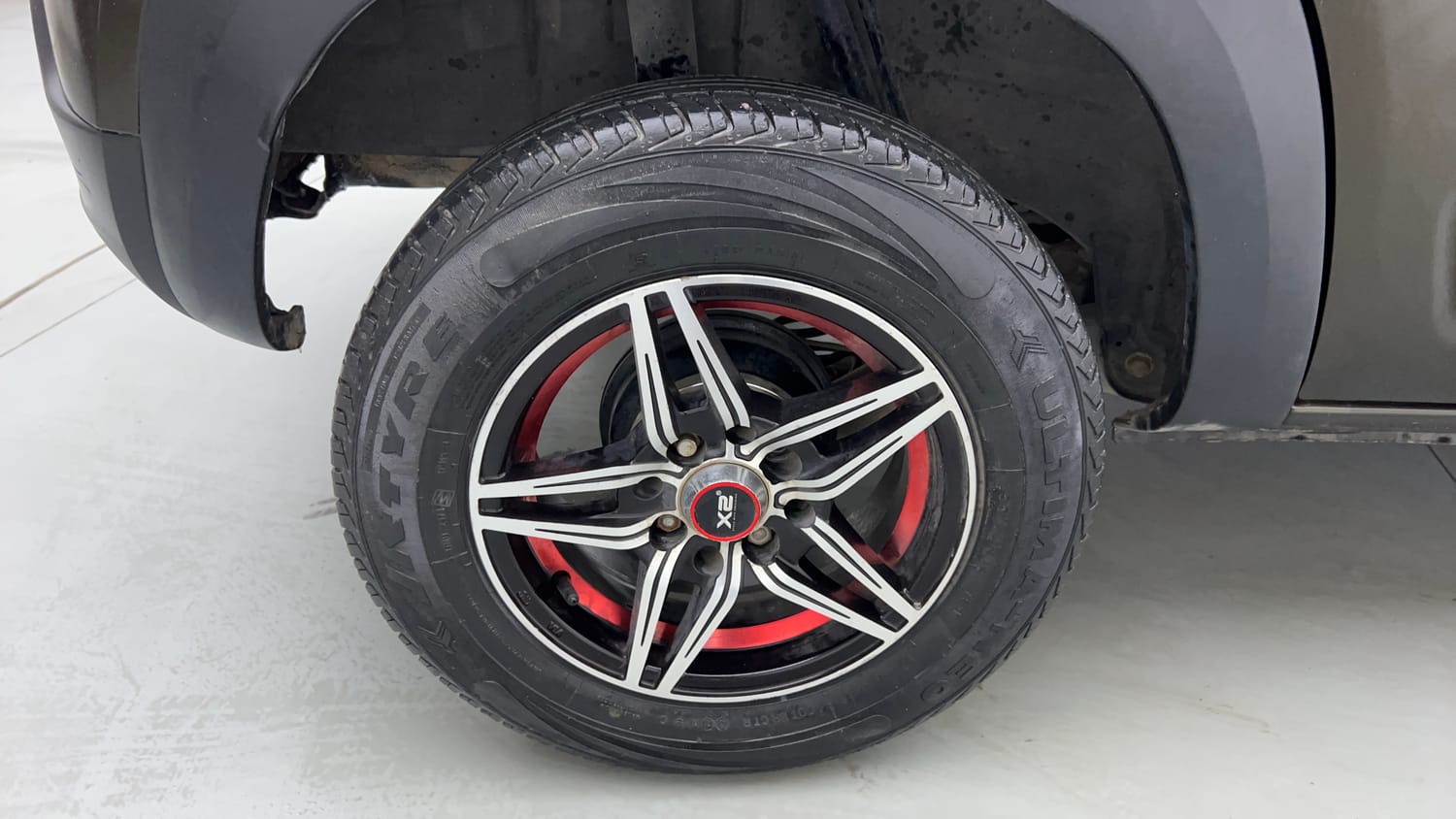 Used 2020 Renault Kwid RXL Petrol Manual tyres RIGHT REAR TYRE RIM VIEW