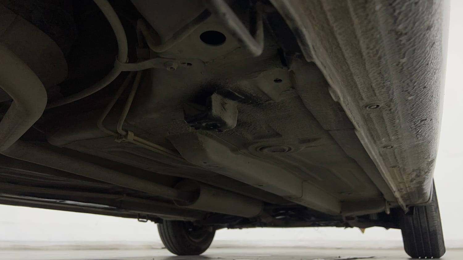 Used 2018 Maruti Suzuki Celerio VXi CNG Cng Manual extra REAR RIGHT UNDERBODY VIEW