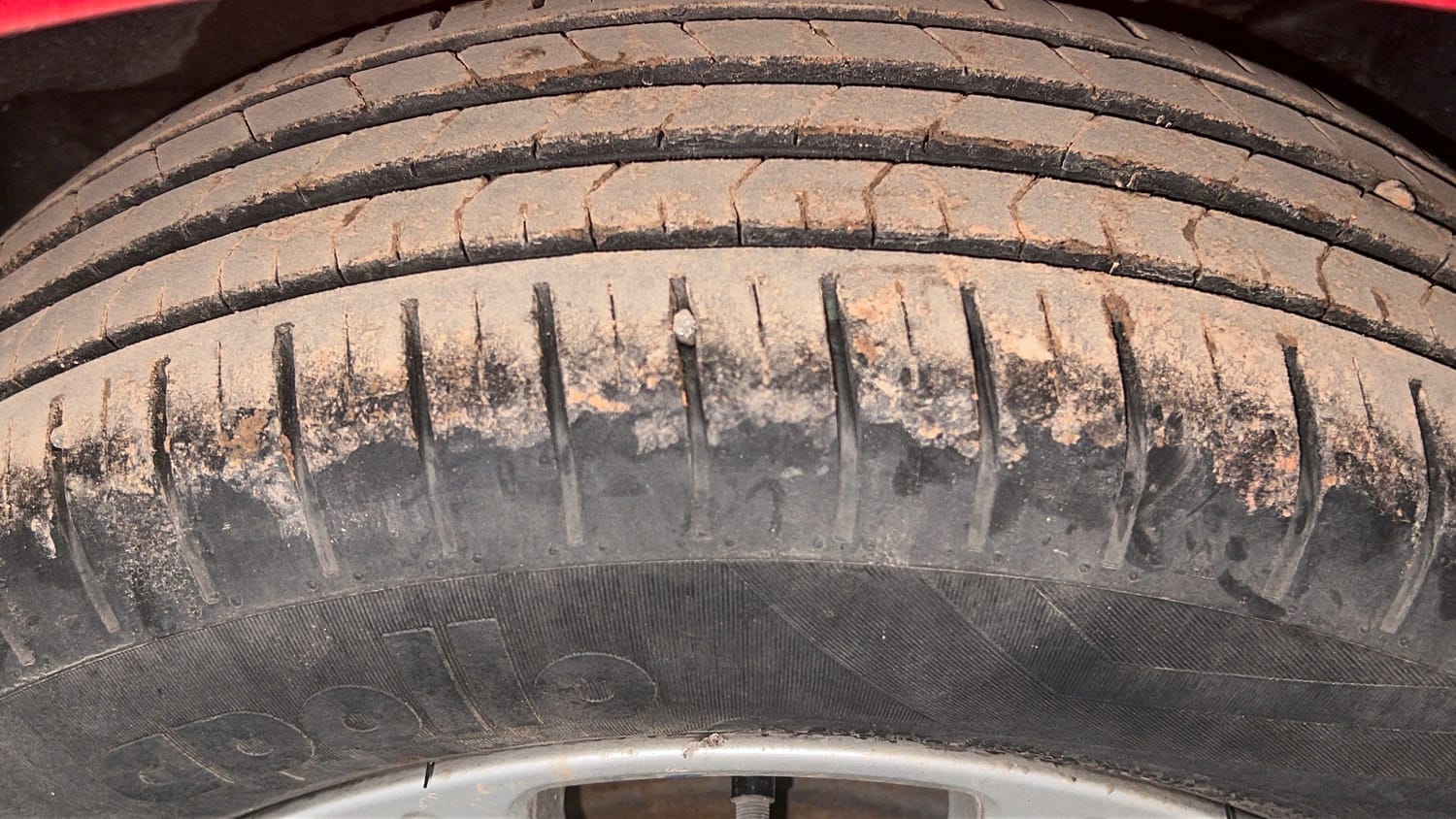 Used 2020 Maruti Suzuki Swift ZXi AMT Petrol Automatic tyres LEFT REAR TYRE TREAD VIEW