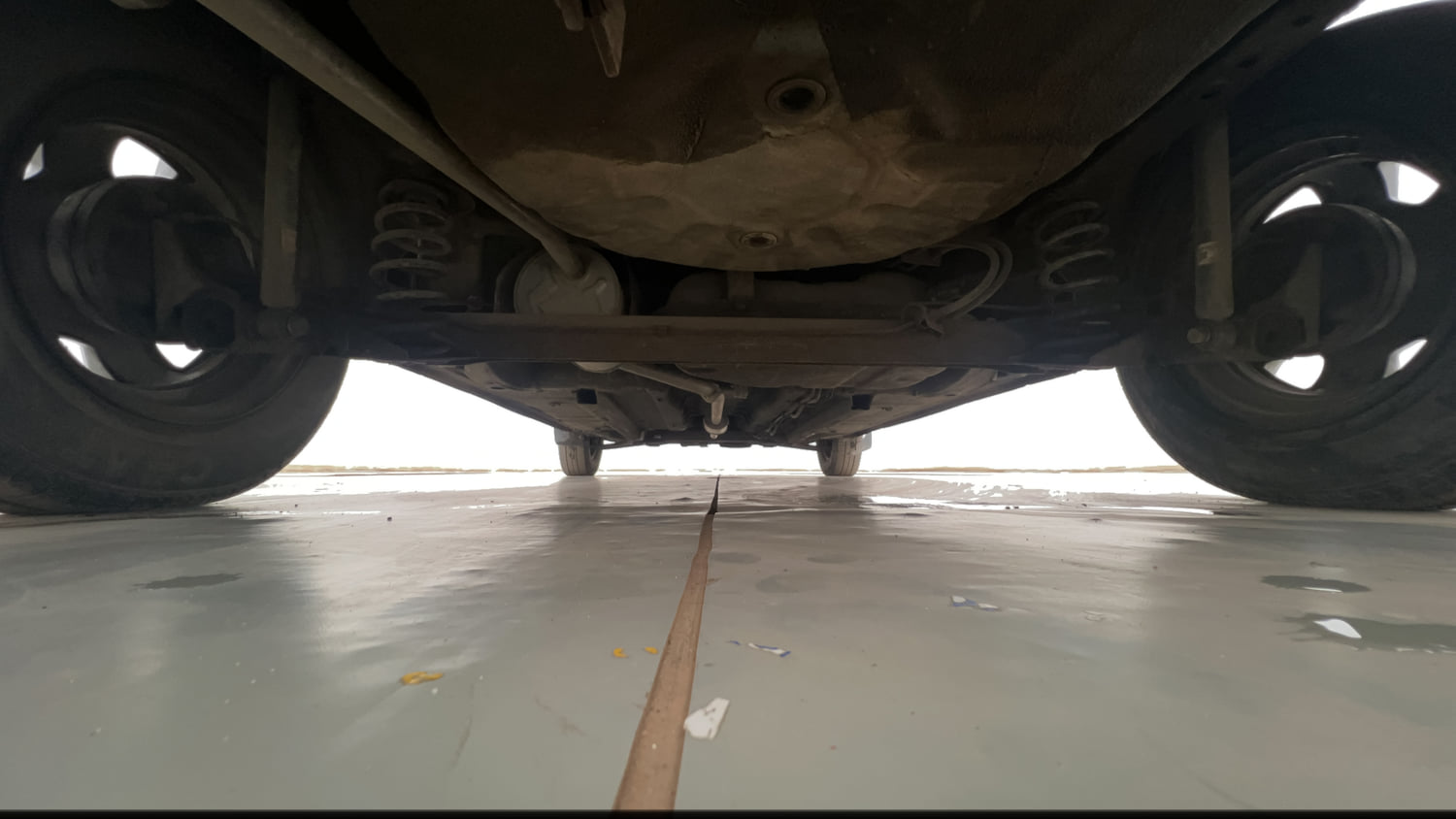 Used 2017 Renault Kwid CLIMBER 1.0 Petrol Manual extra REAR UNDERBODY VIEW (TAKEN FROM REAR)