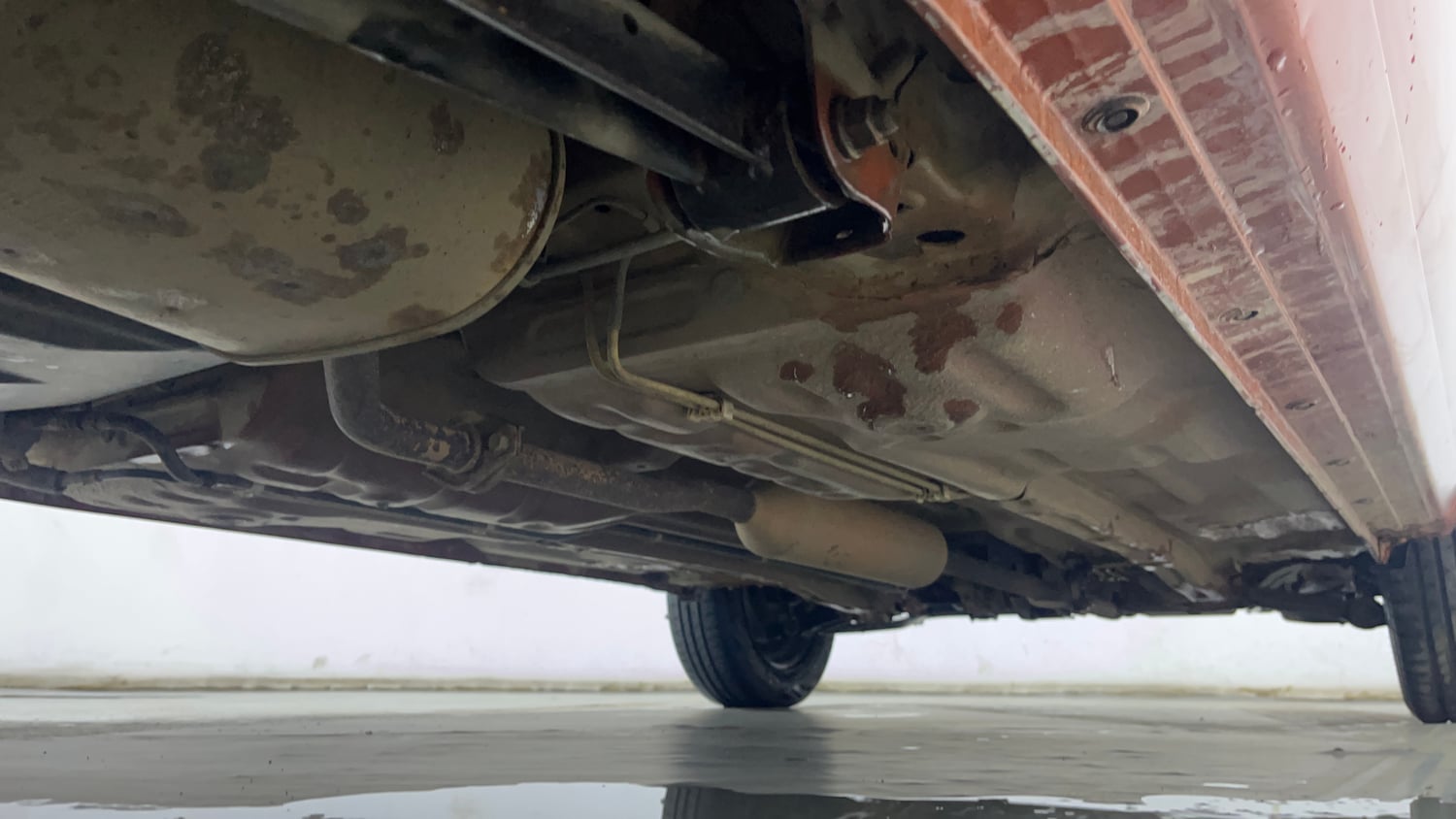 Used 2015 Maruti Suzuki Alto K10 VXi AMT Petrol Automatic extra REAR RIGHT UNDERBODY VIEW