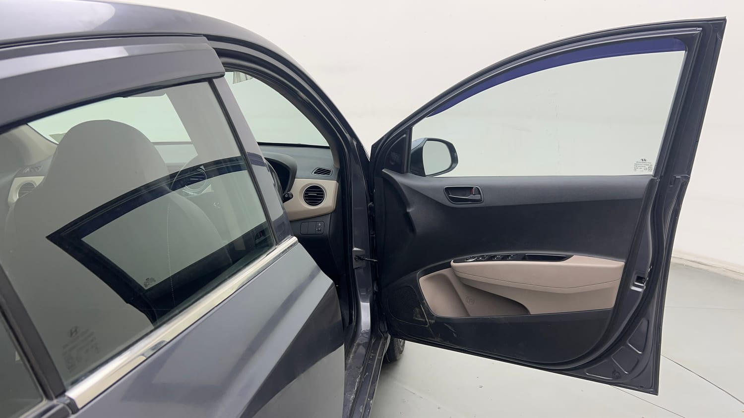 Used 2018 Hyundai Grand i10 Magna 1.2 Kappa VTVT Petrol Manual interior RIGHT FRONT DOOR OPEN VIEW