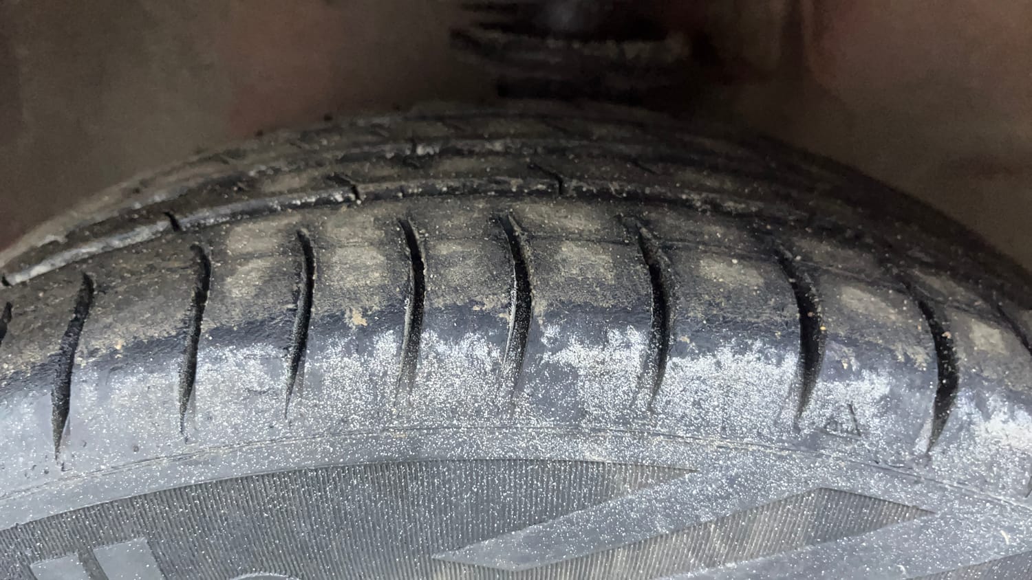 Used 2015 Maruti Suzuki Alto K10 VXi AMT Petrol Automatic tyres LEFT FRONT TYRE TREAD VIEW