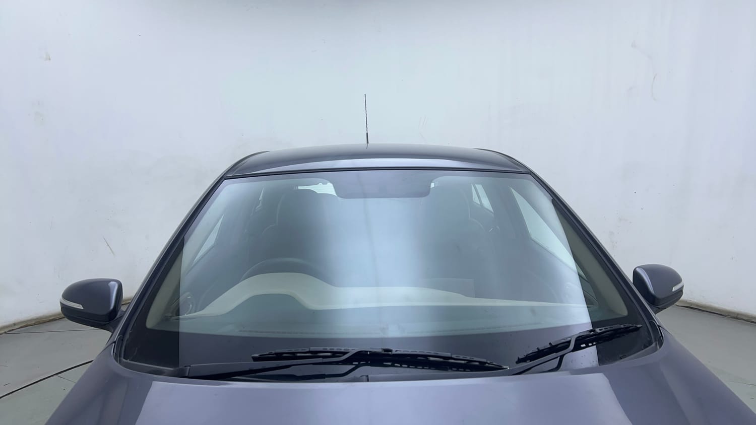 Used 2016 Hyundai Elite i20 Sportz 1.4 CRDI Diesel Manual exterior FRONT WINDSHIELD VIEW