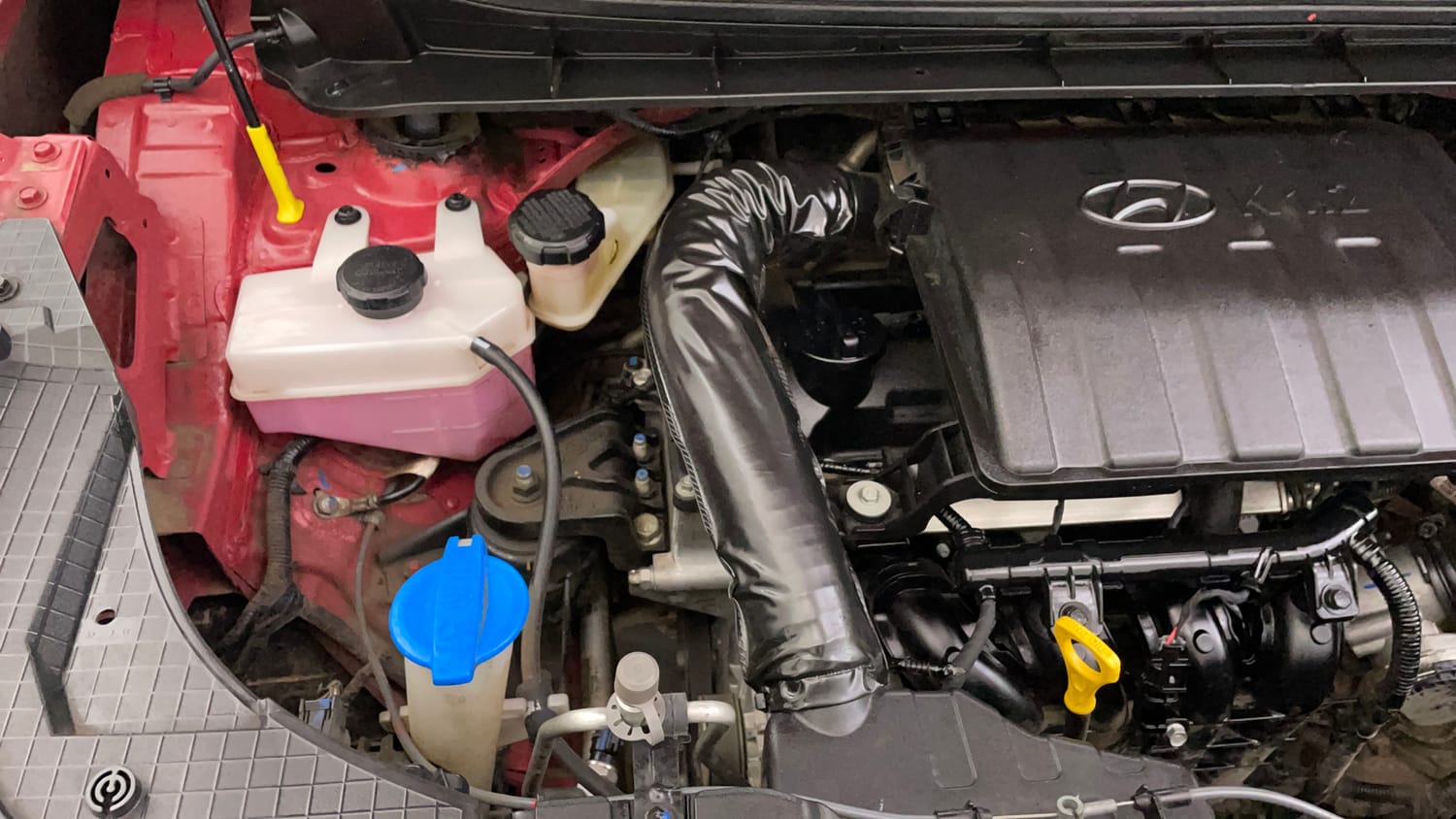 Used 2024 Hyundai Exter SX (O) 1.2 AMT Petrol Automatic engine ENGINE RIGHT SIDE VIEW