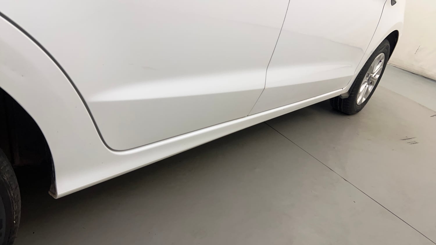 Used 2017 Ford Figo Titanium 1.5 Ti-VCT AT Petrol Automatic dents MINOR SCRATCH