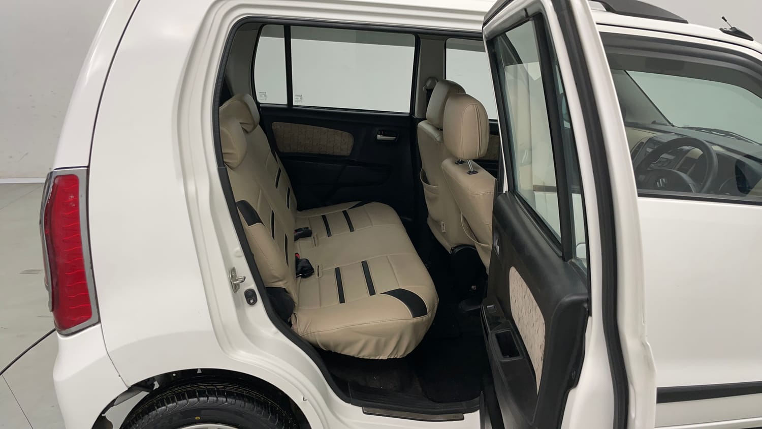 Used 2018 Maruti Suzuki Wagon R 1.0 VXI AMT Petrol Automatic interior RIGHT SIDE REAR DOOR CABIN VIEW