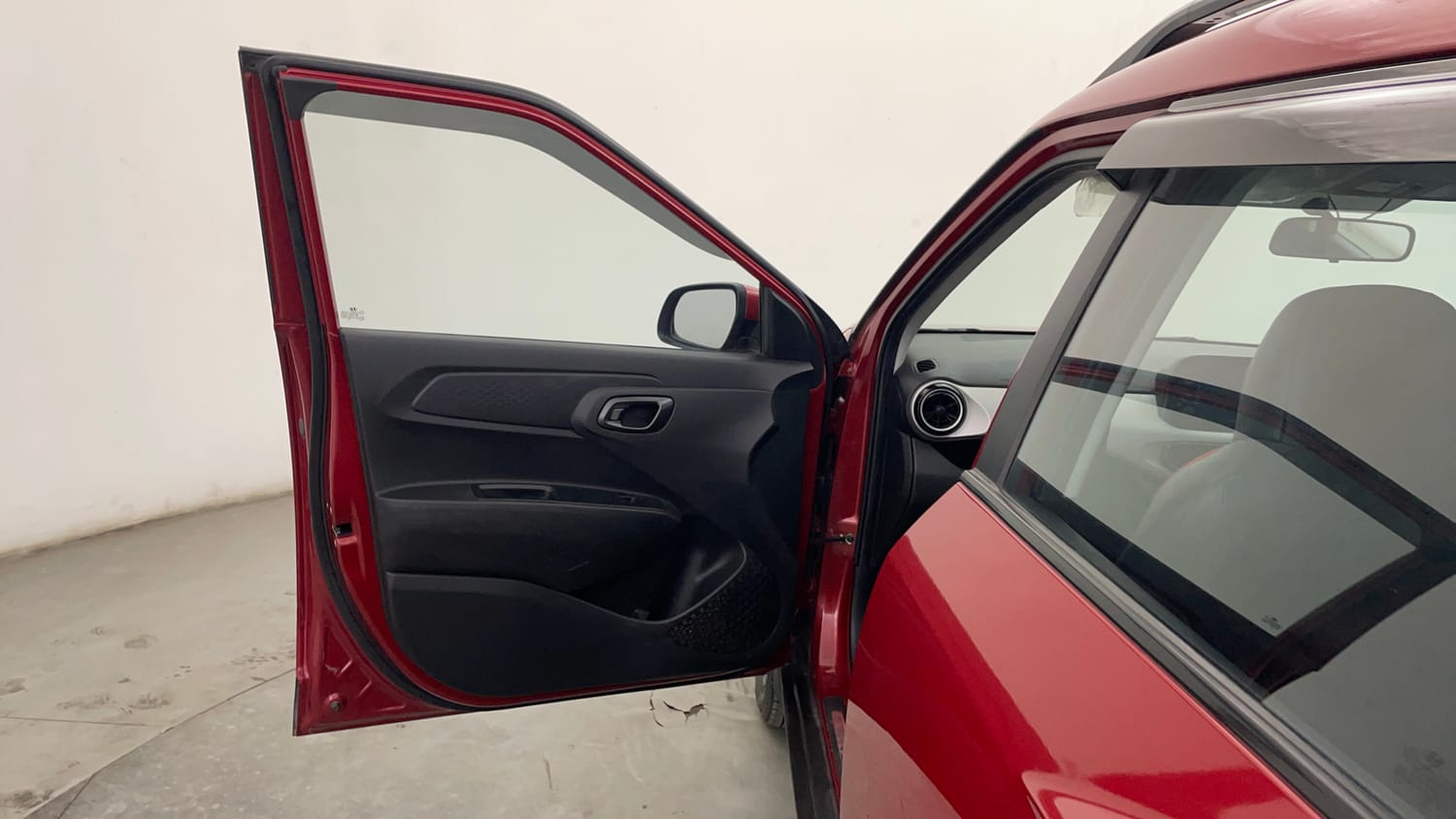 Used 2024 Hyundai Exter SX (O) 1.2 AMT Petrol Automatic interior LEFT FRONT DOOR OPEN VIEW
