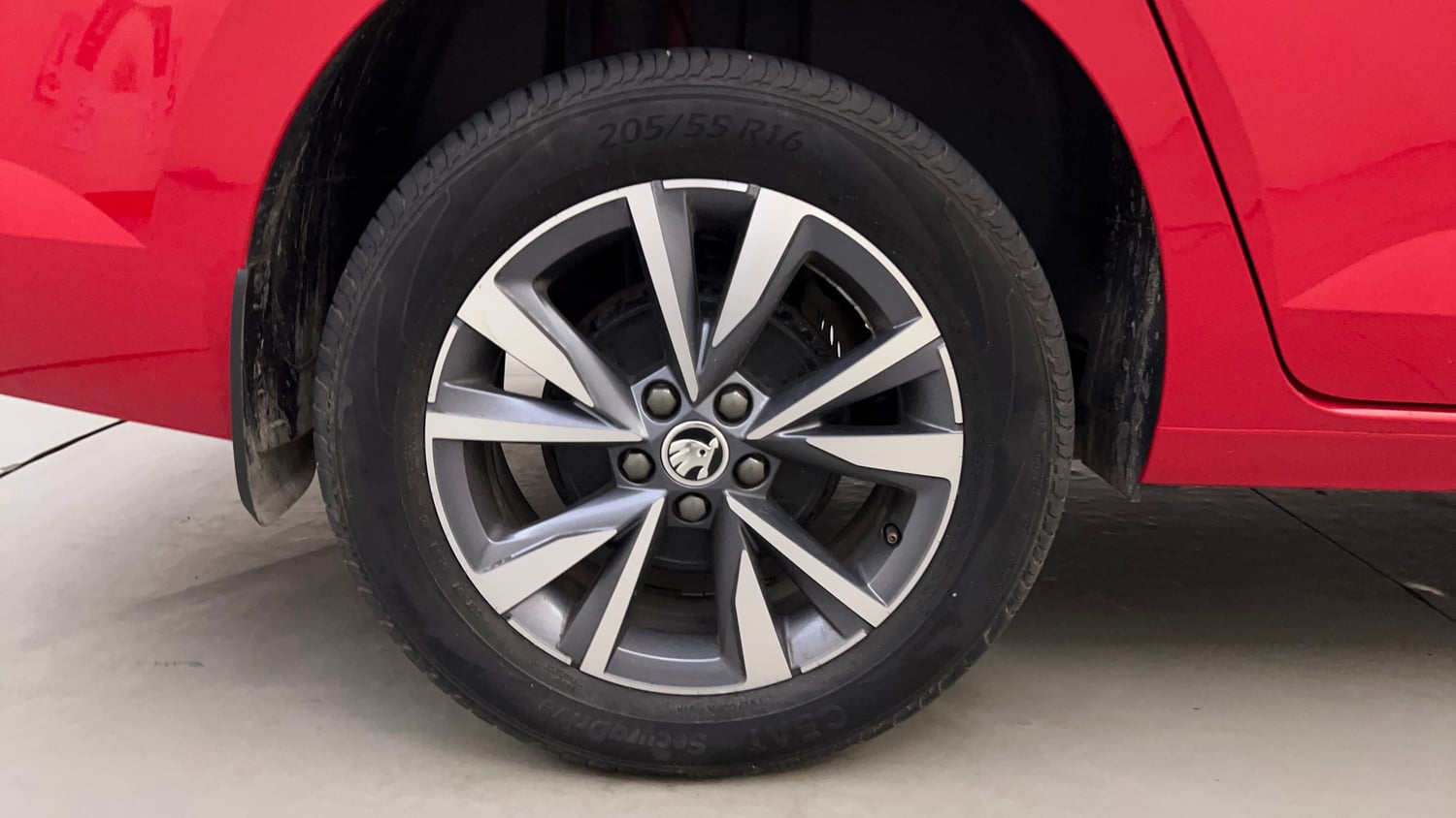 Used 2025 Skoda Slavia Prestige 1.0L TSI MT Petrol Manual tyres RIGHT REAR TYRE RIM VIEW