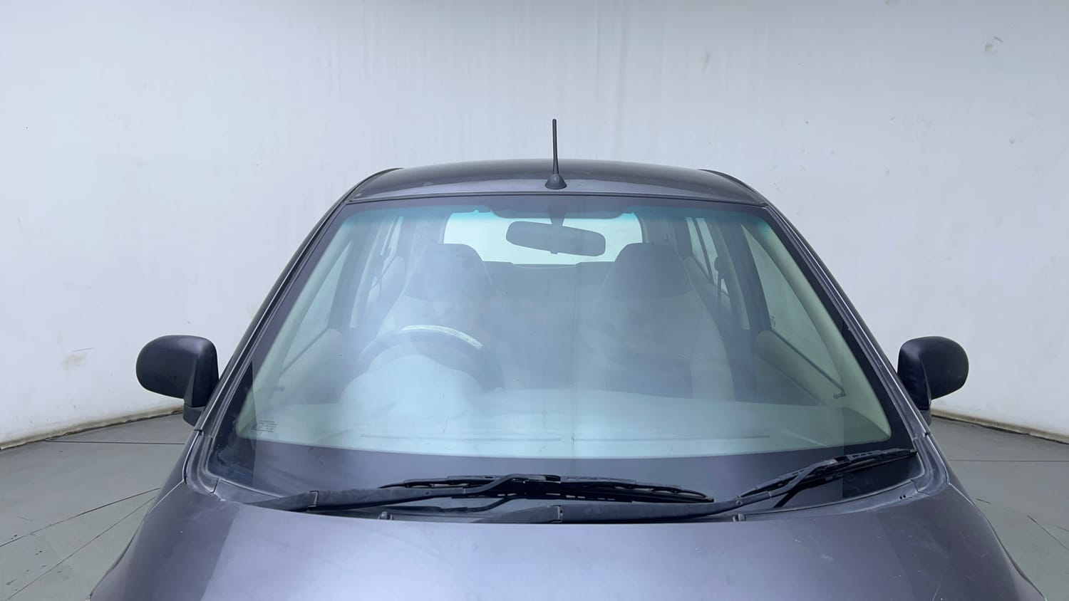 Used 2013 Hyundai i10 Era 1.1 iRDE2 Petrol Manual exterior FRONT WINDSHIELD VIEW